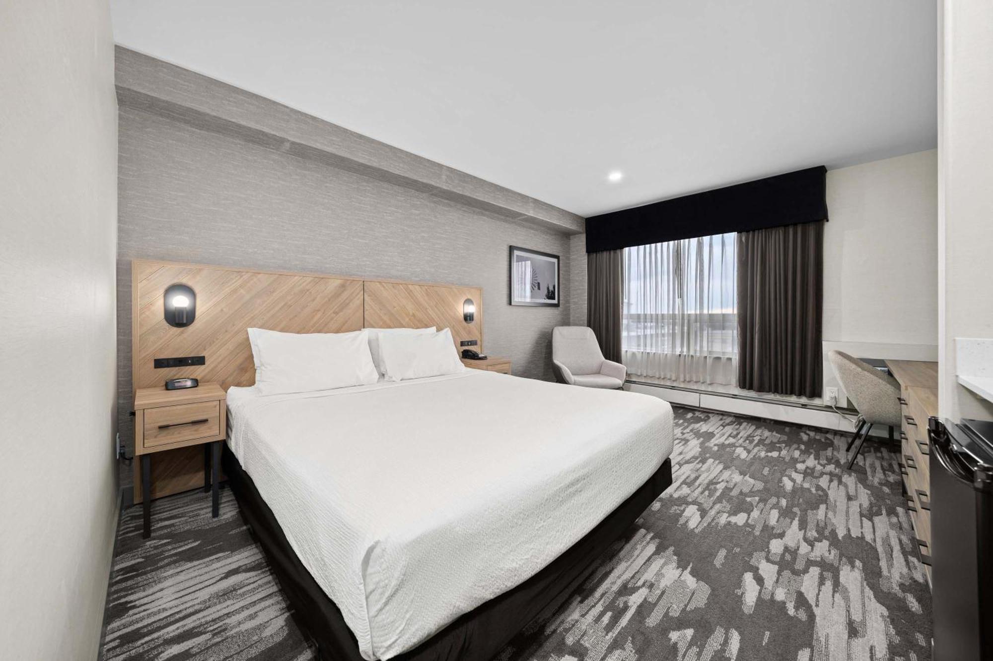 Sandman Hotel Calgary Airport Exterior photo