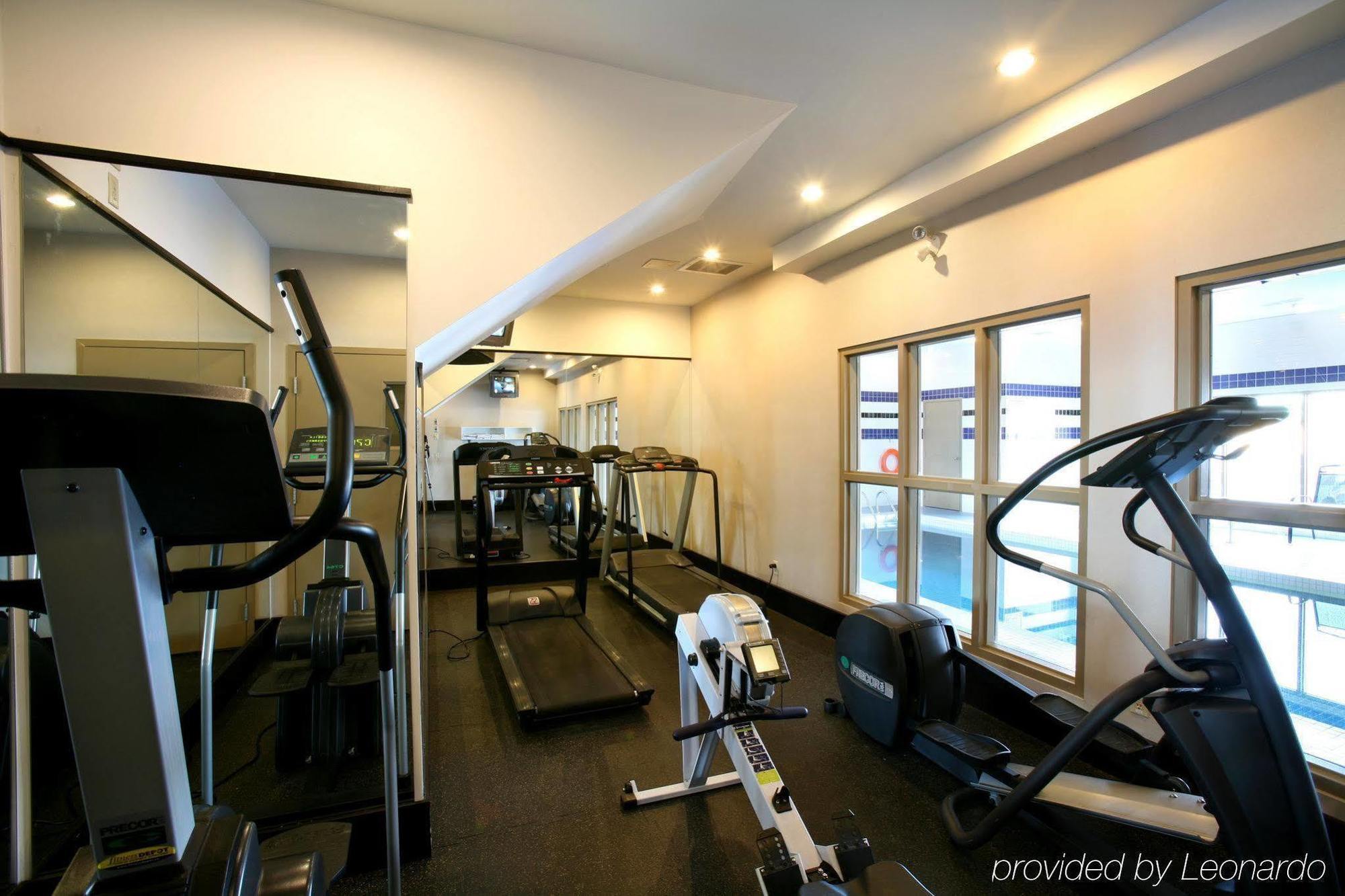 Sandman Hotel Calgary Airport Facilities photo
